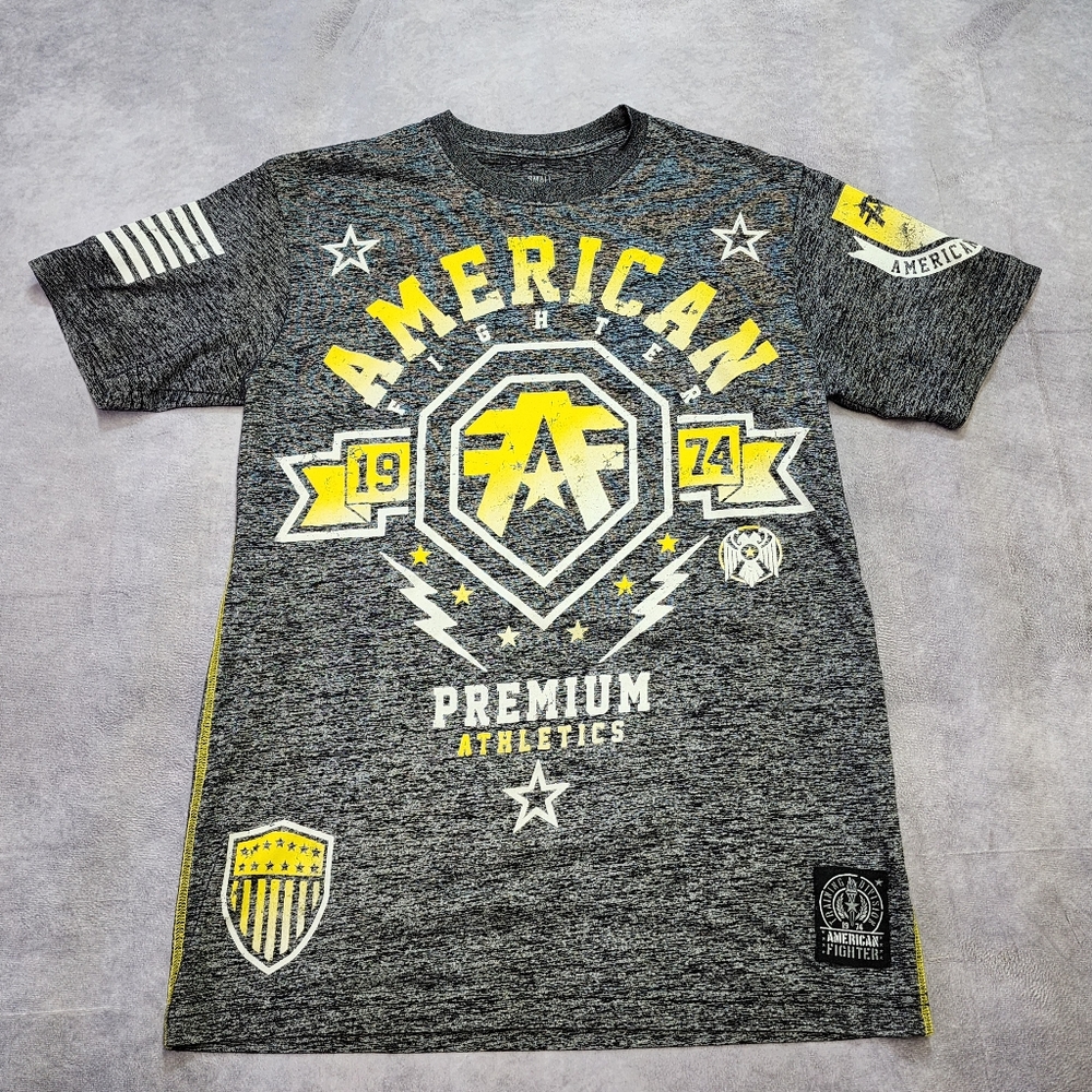 American Fighter Buckle Short Sleeved Gray Tee Shirt Mens Size Small